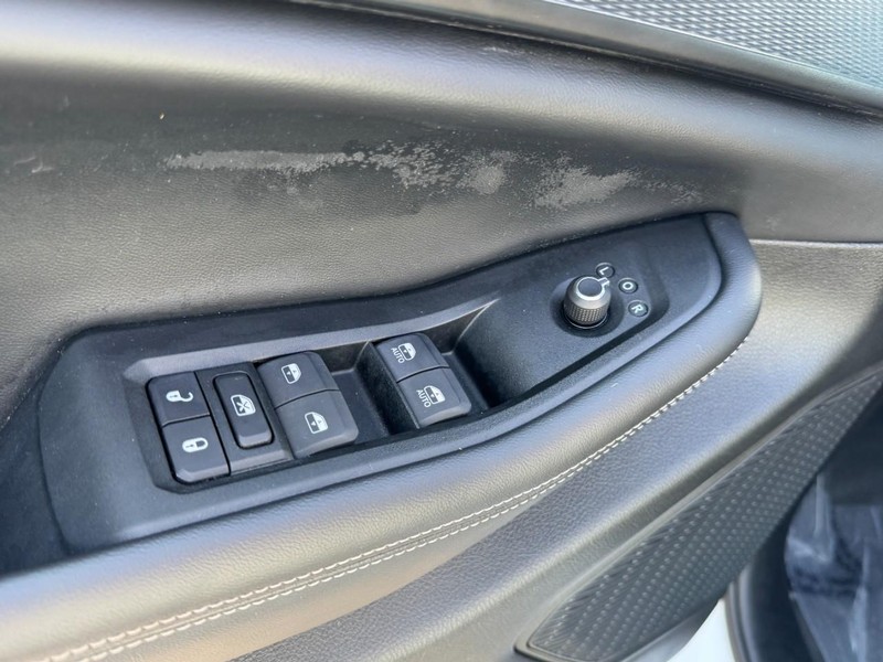 Jeep Grand Cherokee Vehicle Image 15