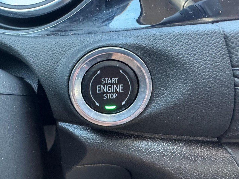 Buick Encore GX Vehicle Full-screen Gallery Image 19