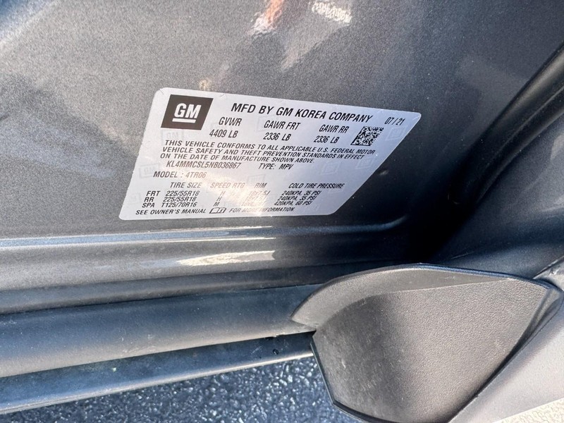 Buick Encore GX Vehicle Full-screen Gallery Image 21