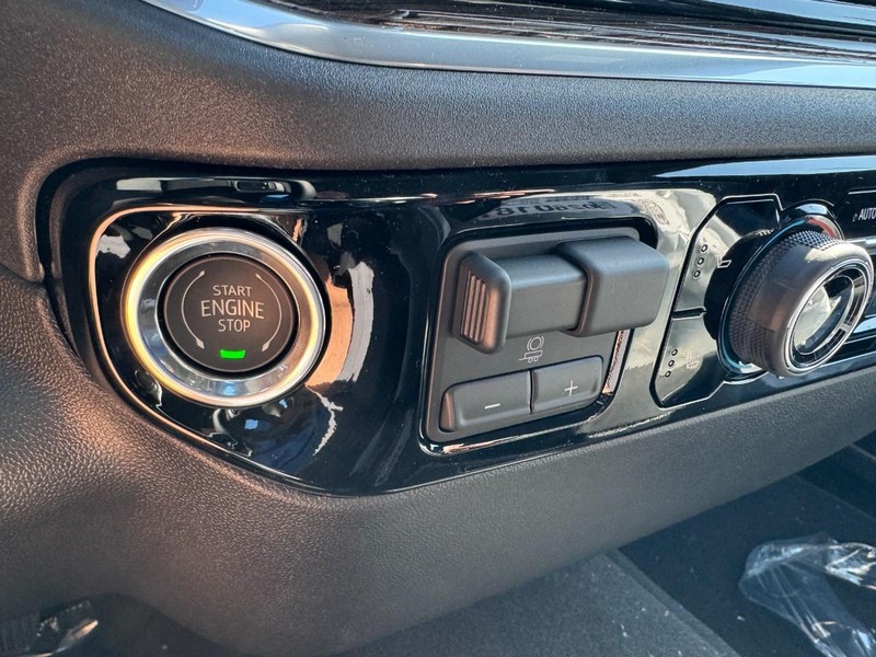 Chevrolet Silverado 1500 Vehicle Image 18