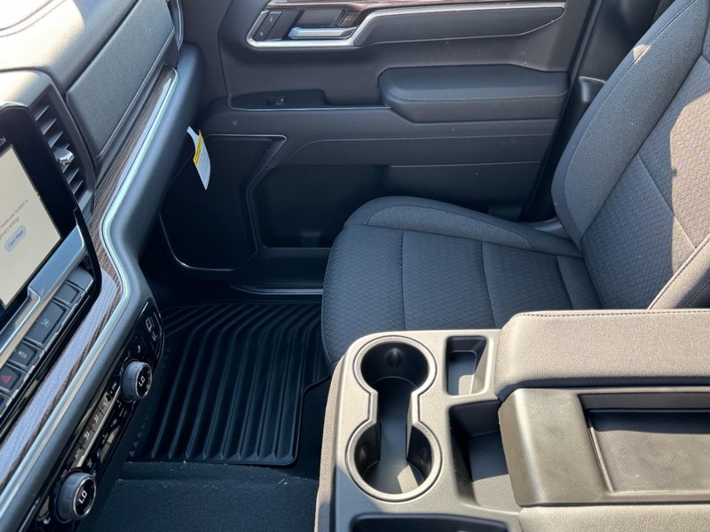 Chevrolet Silverado 1500 Vehicle Image 10