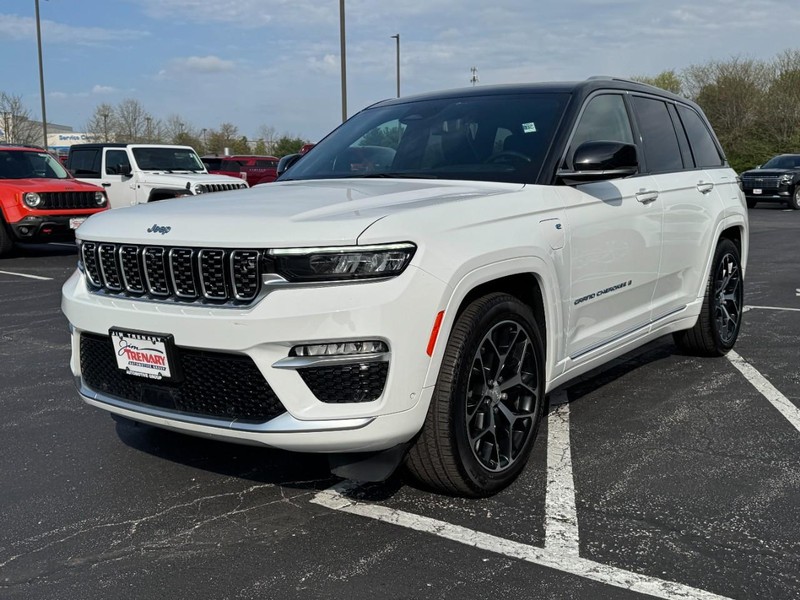 Jeep Grand Cherokee 4xe Vehicle Image 08