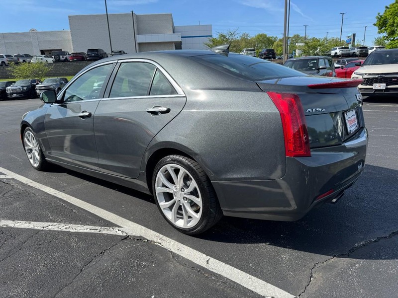 Cadillac ATS Sedan Vehicle Full-screen Gallery Image 05