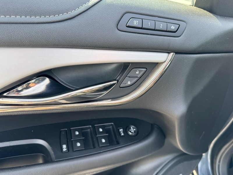 Cadillac ATS Sedan Vehicle Full-screen Gallery Image 15