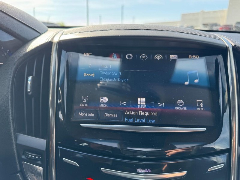 Cadillac ATS Sedan Vehicle Full-screen Gallery Image 19