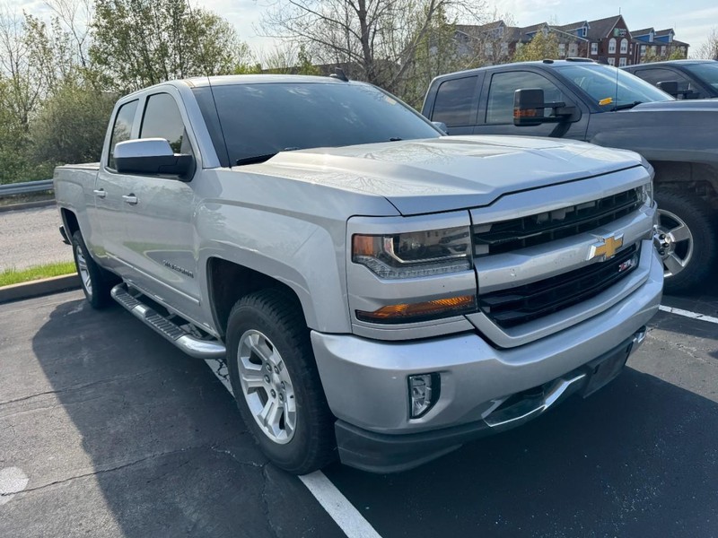 Chevrolet Silverado 1500 Vehicle Full-screen Gallery Image 03