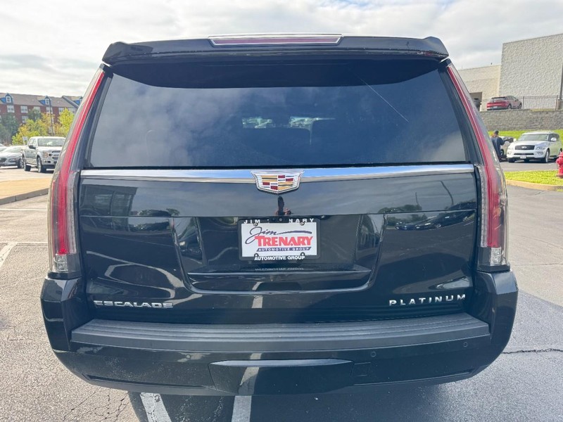 Cadillac Escalade Vehicle Image 04