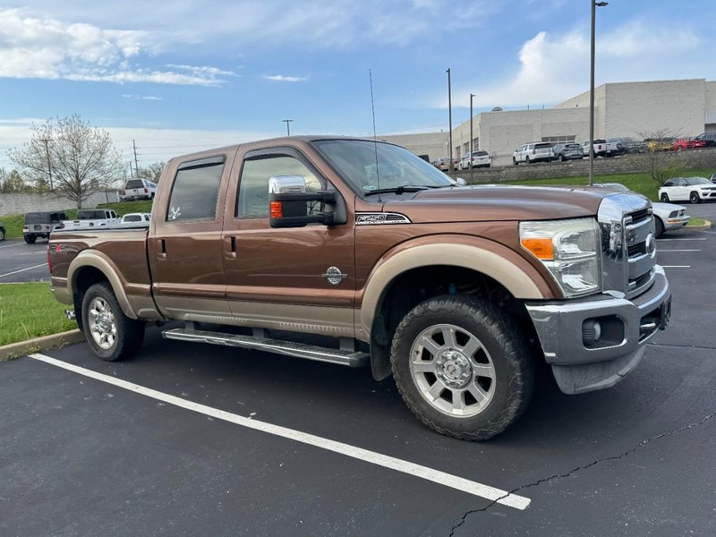 Ford Super Duty F-250 SRW Vehicle Image 05