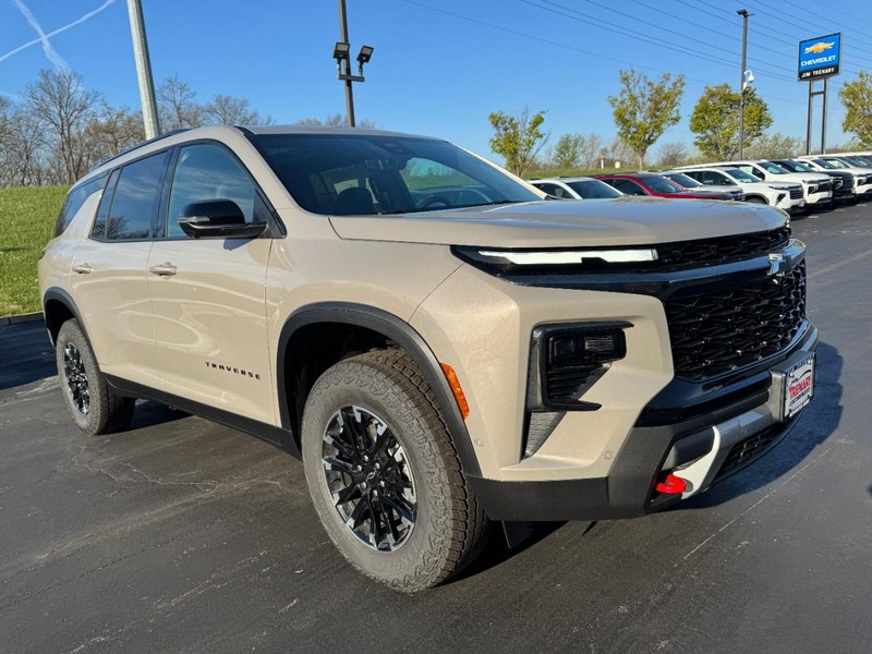 Chevrolet Traverse Vehicle Image 02