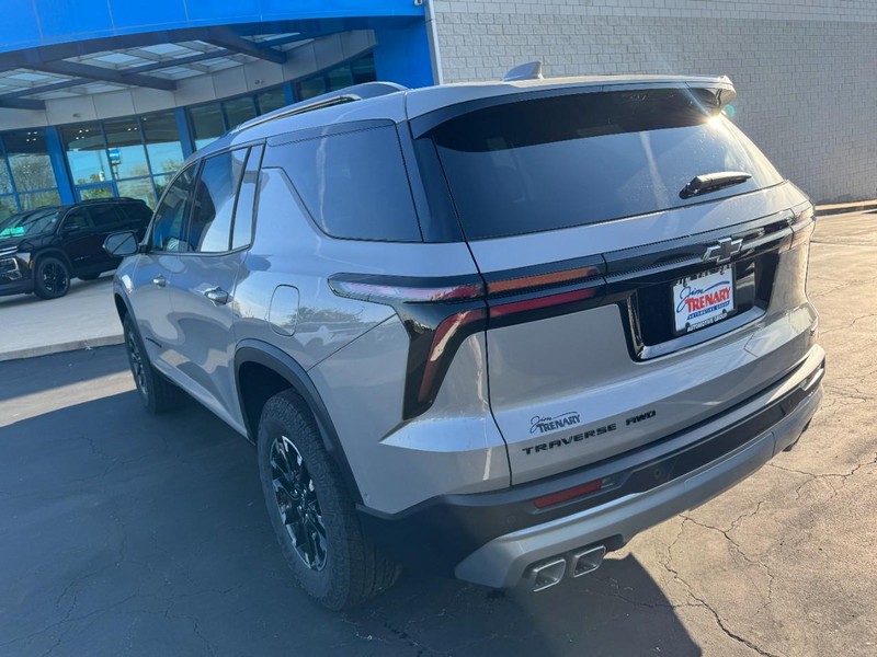 Chevrolet Traverse Vehicle Image 05