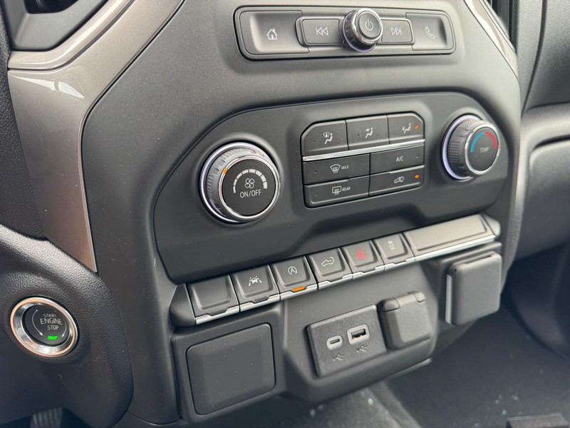 Chevrolet Silverado 1500 Vehicle Image 15