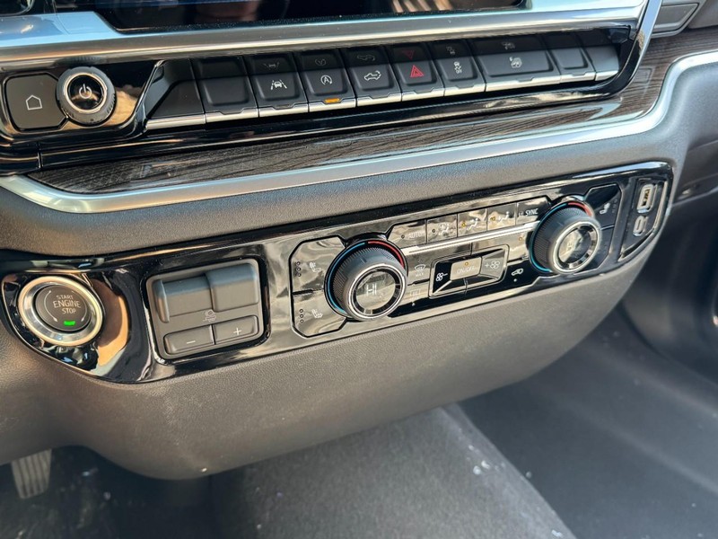 Chevrolet Silverado 1500 Vehicle Image 15