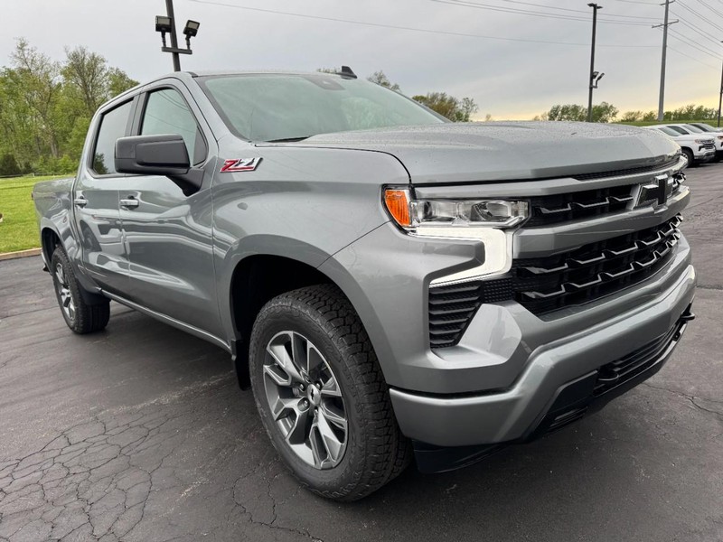 Chevrolet Silverado 1500 Vehicle Image 02