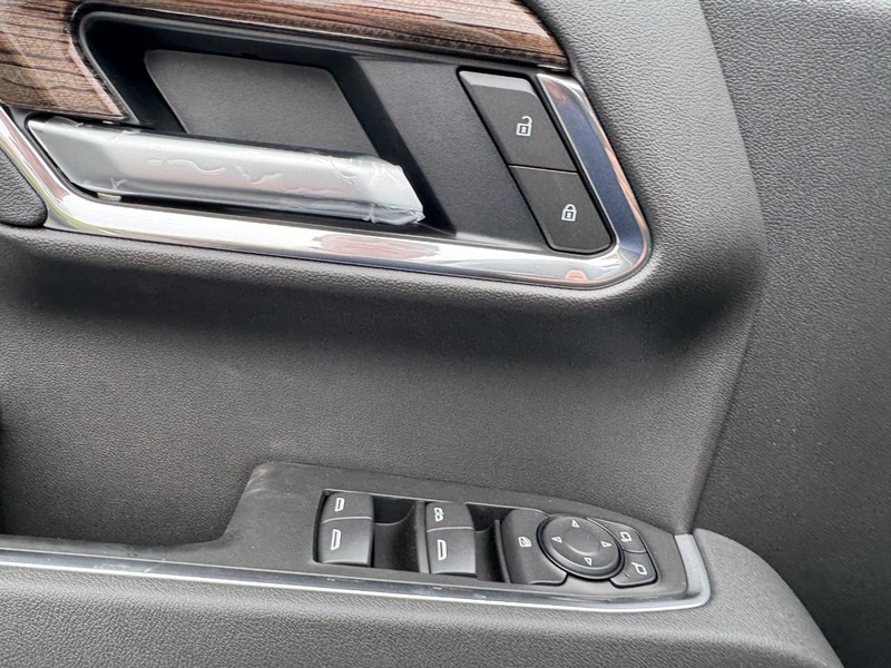 Chevrolet Silverado 1500 Vehicle Image 11