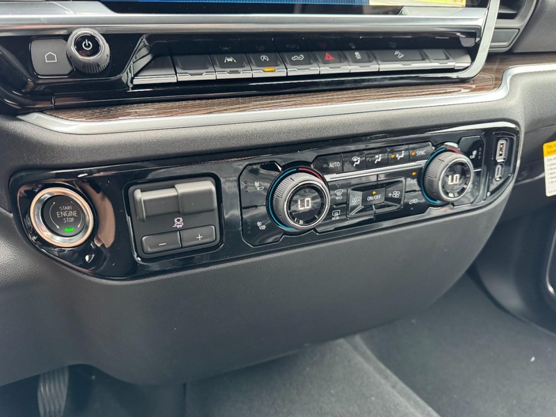 Chevrolet Silverado 1500 Vehicle Image 15