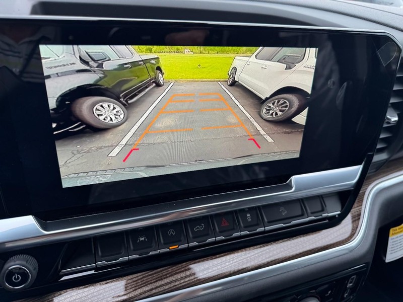 Chevrolet Silverado 1500 Vehicle Image 18