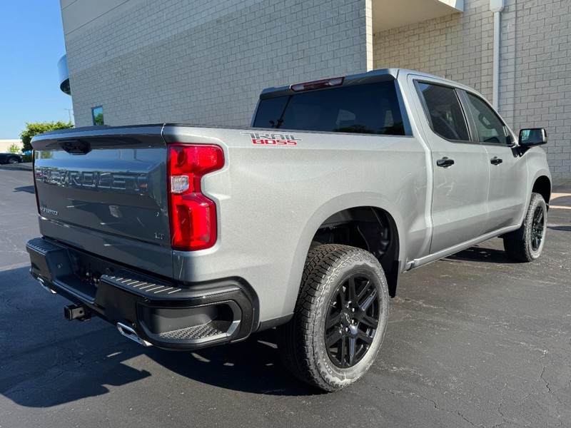 Chevrolet Silverado 1500 Vehicle Image 04