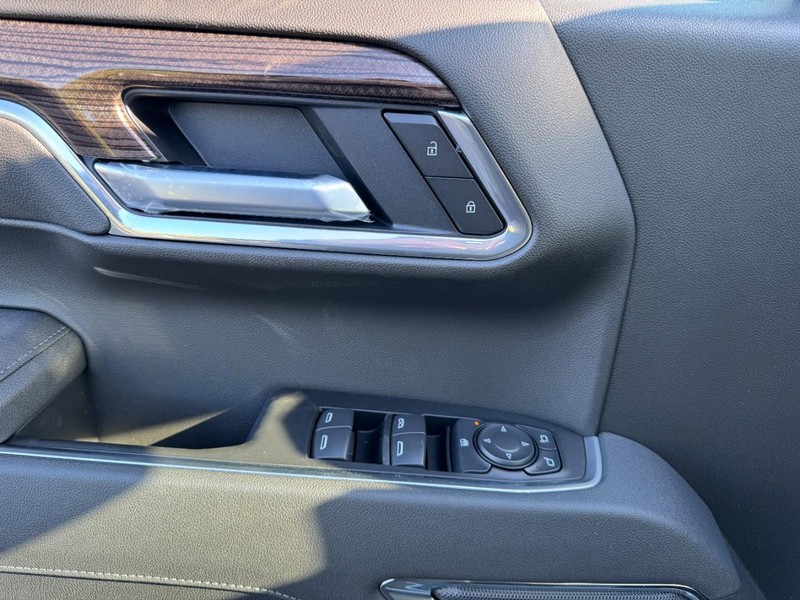 Chevrolet Silverado 1500 Vehicle Image 11