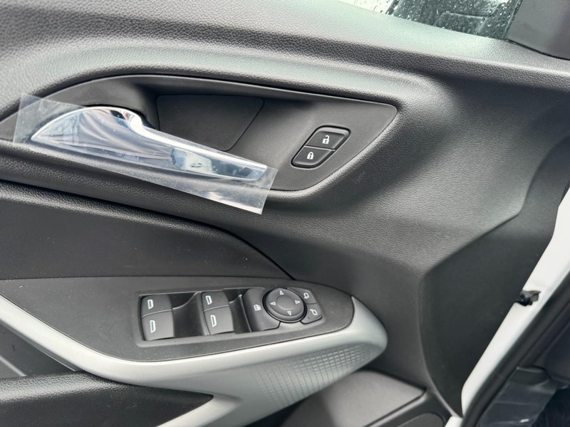 Chevrolet Trax Vehicle Image 08