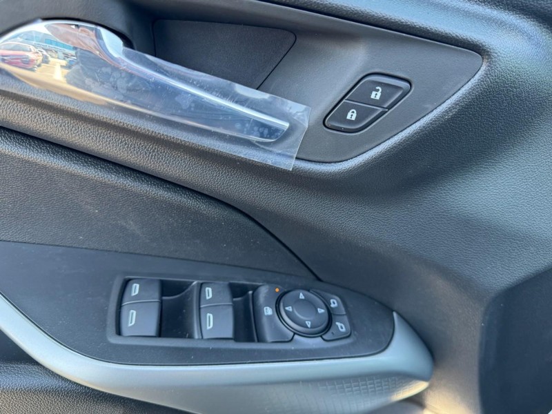 Chevrolet Trax Vehicle Image 08