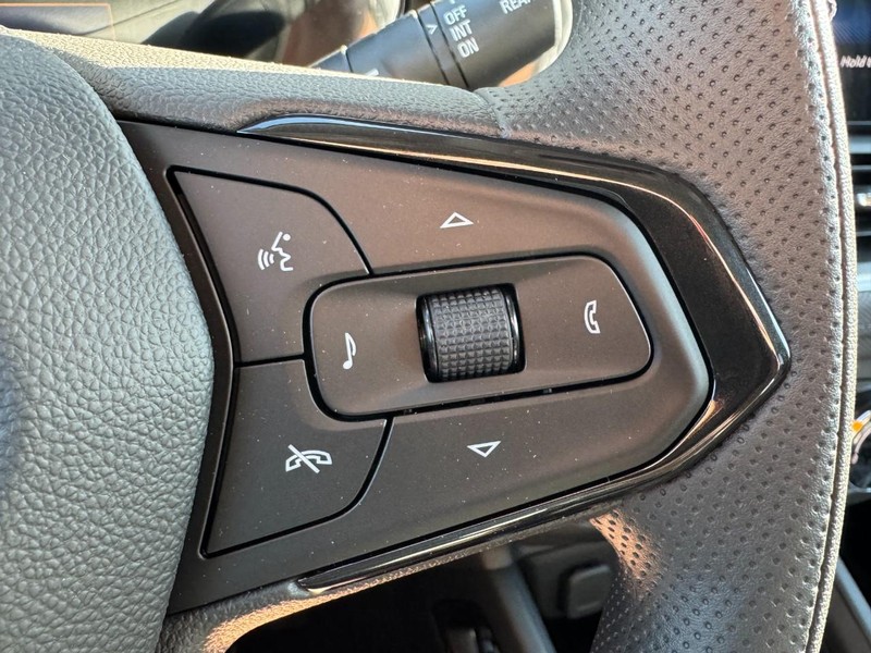 Chevrolet TrailBlazer Vehicle Image 11