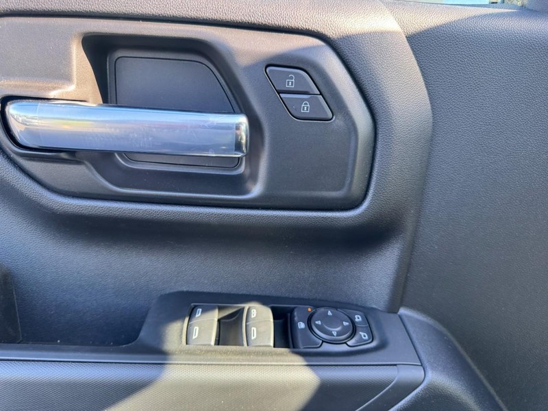 Chevrolet Silverado 1500 Vehicle Image 11