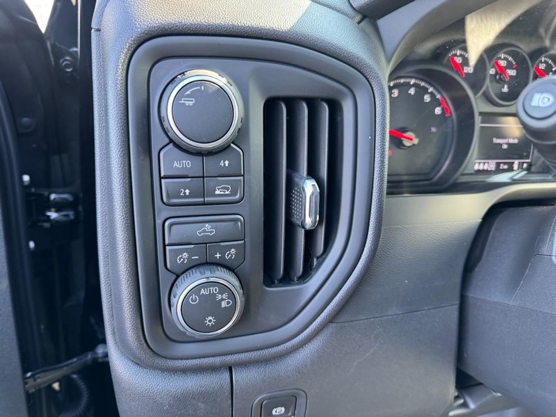 Chevrolet Silverado 1500 Vehicle Image 10