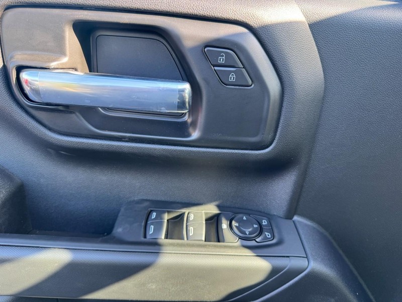 Chevrolet Silverado 1500 Vehicle Image 11