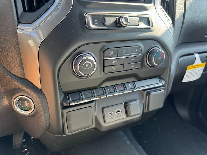 Chevrolet Silverado 1500 Vehicle Image 13