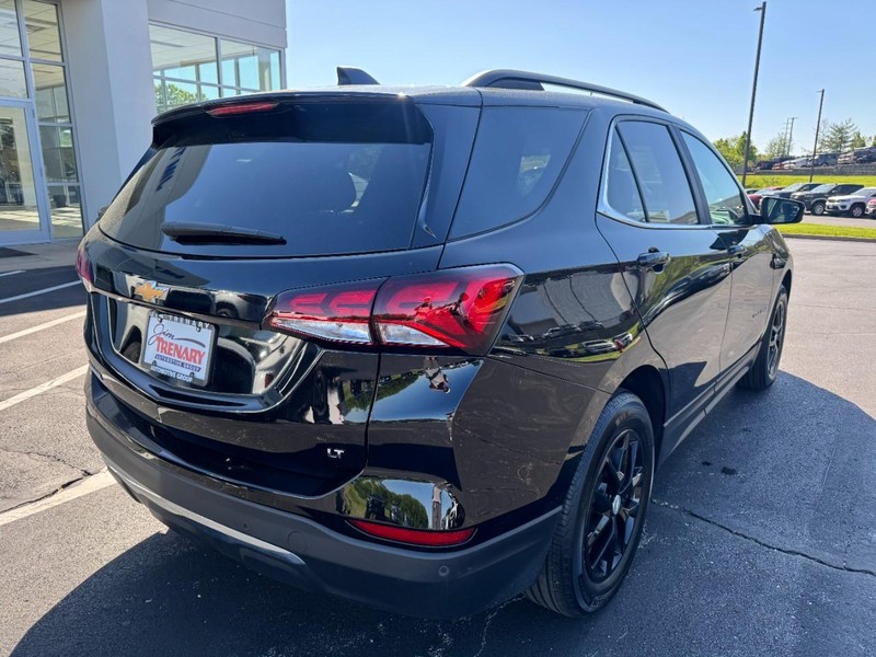 Chevrolet Equinox Vehicle Full-screen Gallery Image 03