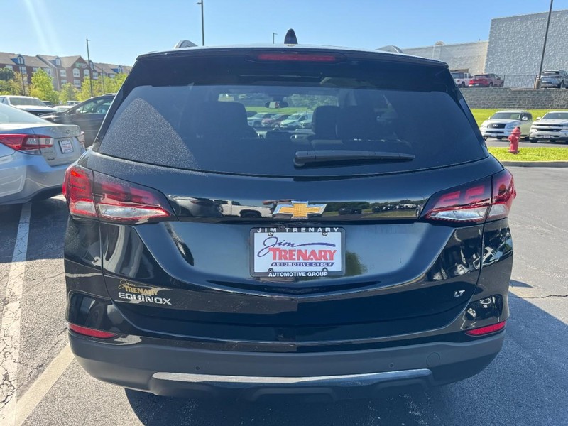 Chevrolet Equinox Vehicle Full-screen Gallery Image 04