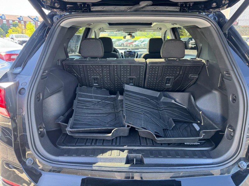 Chevrolet Equinox Vehicle Full-screen Gallery Image 06