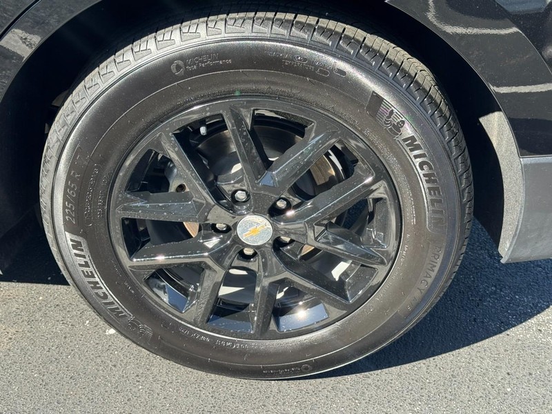 Chevrolet Equinox Vehicle Full-screen Gallery Image 07