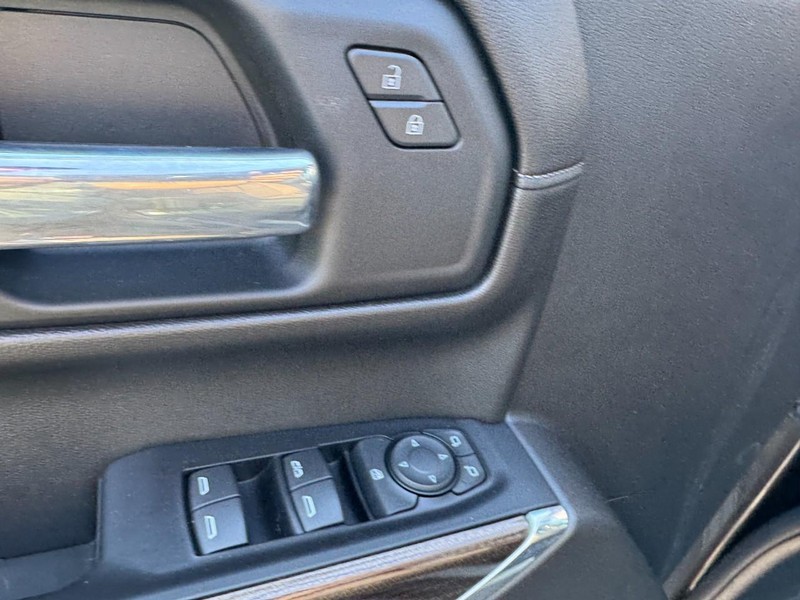 Chevrolet Silverado 1500 Vehicle Image 16