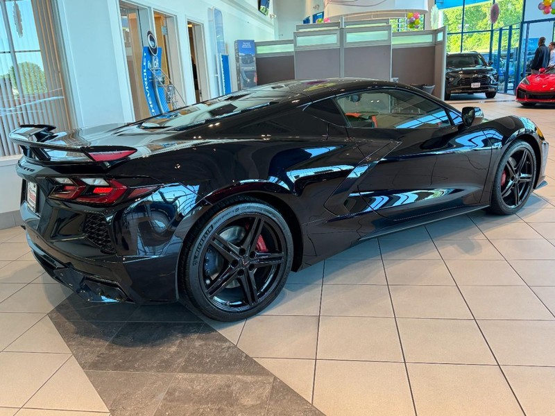 Chevrolet Corvette Vehicle Image 03