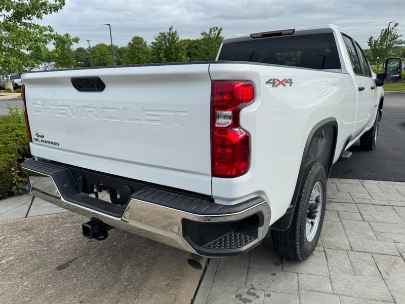 Chevrolet Silverado 2500HD Vehicle Image 05