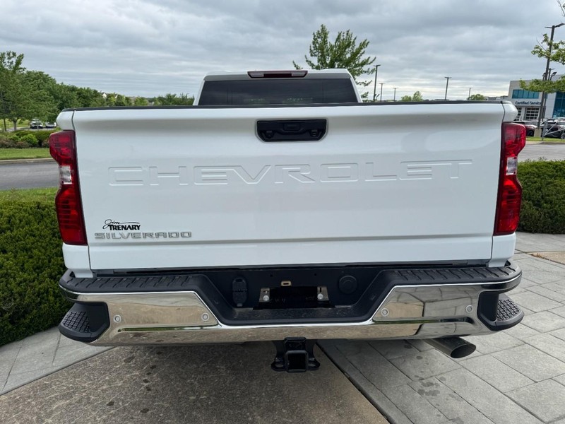 Chevrolet Silverado 2500HD Vehicle Image 06