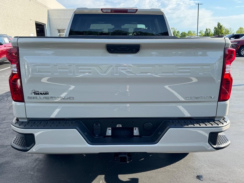 Chevrolet Silverado 1500 Vehicle Image 05