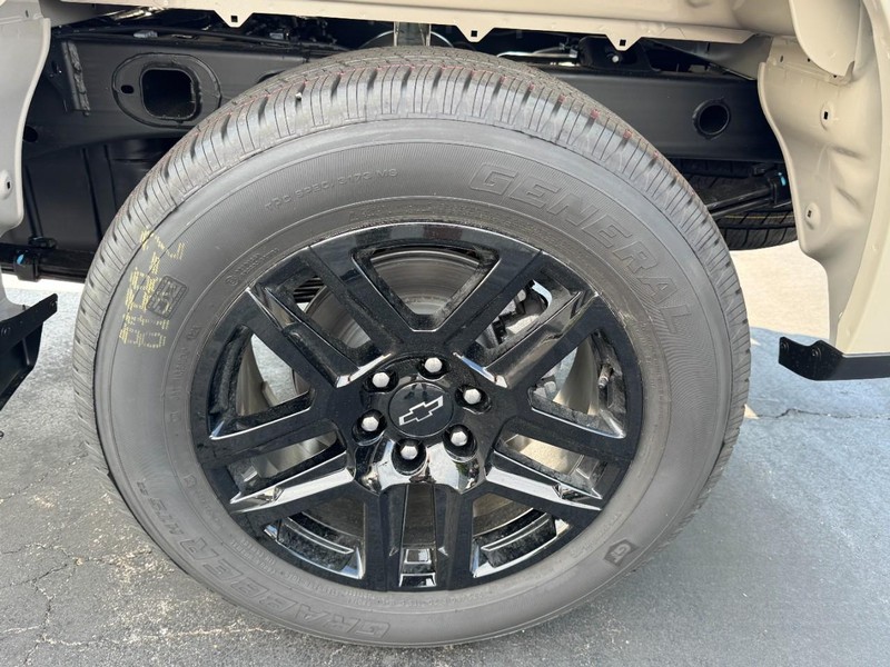 Chevrolet Silverado 1500 Vehicle Image 07