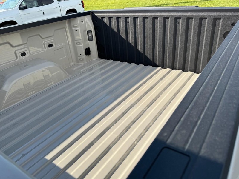 Chevrolet Silverado 1500 Vehicle Image 08
