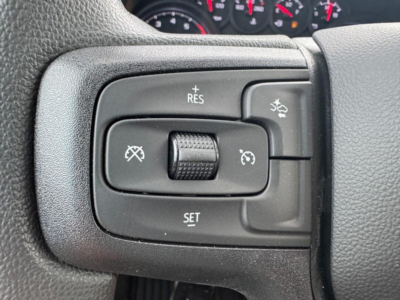 Chevrolet Silverado 2500HD Vehicle Image 15