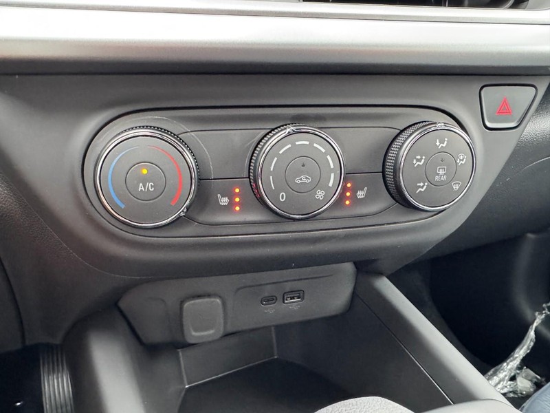 Chevrolet Trax Vehicle Image 12