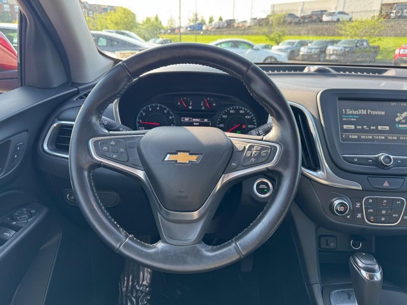 Chevrolet Equinox Vehicle Full-screen Gallery Image 12