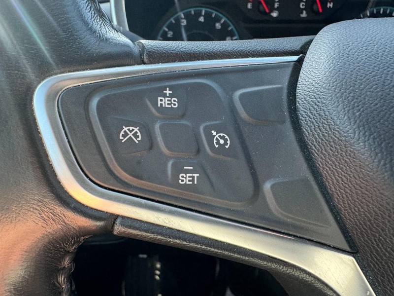 Chevrolet Equinox Vehicle Full-screen Gallery Image 16