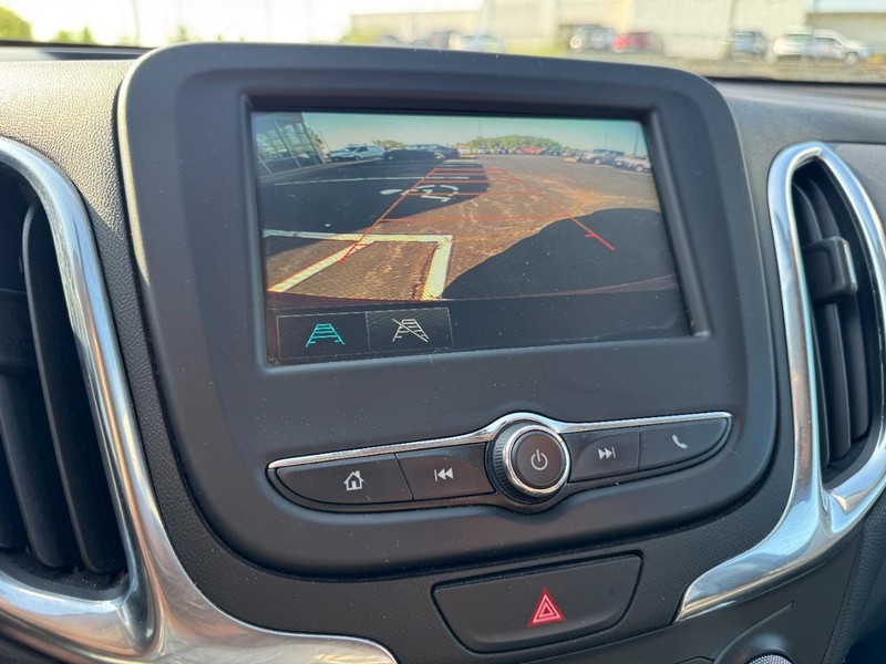 Chevrolet Equinox Vehicle Full-screen Gallery Image 20