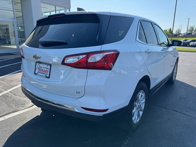 Chevrolet Equinox Vehicle Full-screen Gallery Image 03