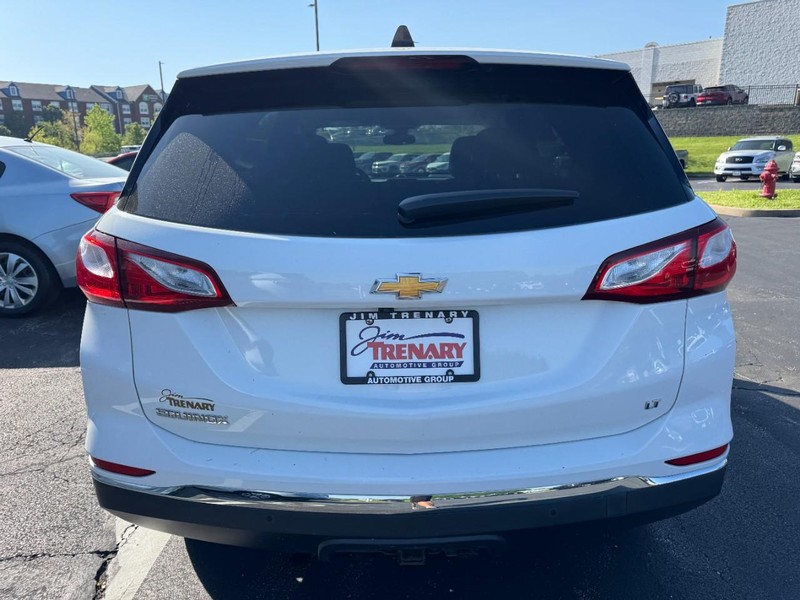 Chevrolet Equinox Vehicle Full-screen Gallery Image 04