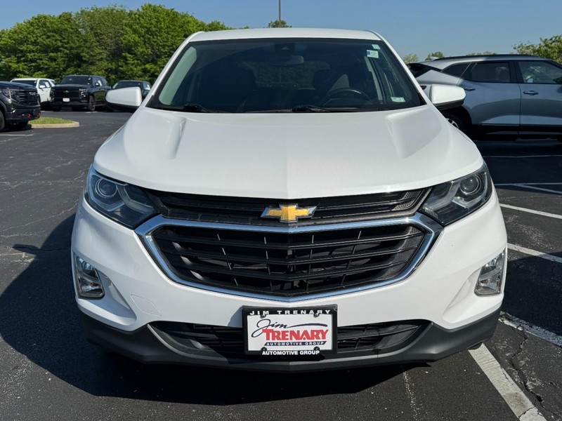 Chevrolet Equinox Vehicle Full-screen Gallery Image 09