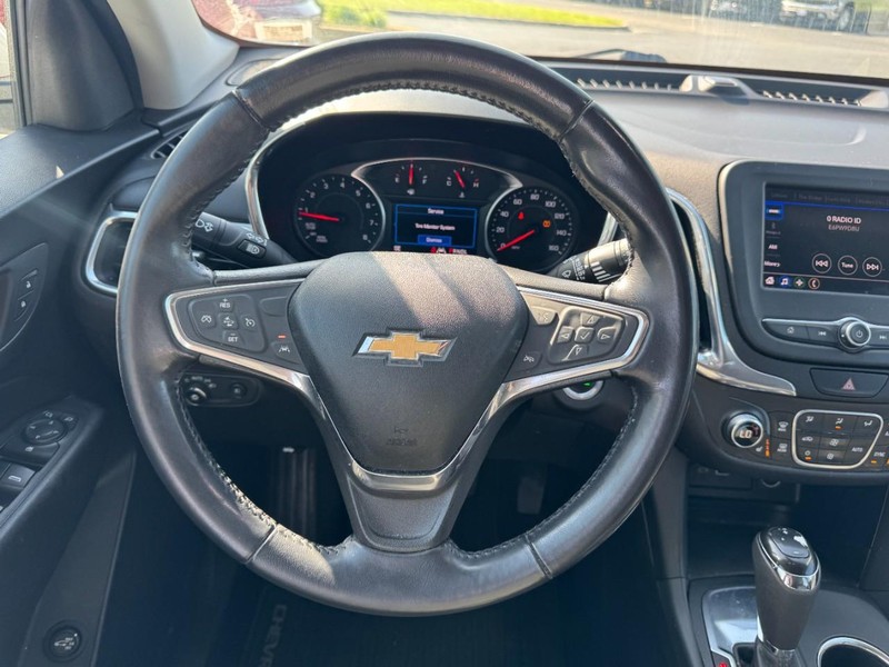 Chevrolet Equinox Vehicle Full-screen Gallery Image 12