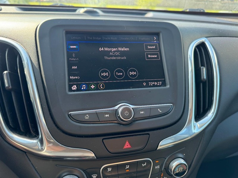 Chevrolet Equinox Vehicle Full-screen Gallery Image 19